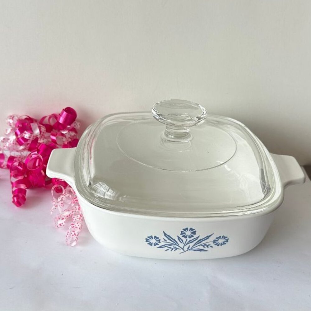 Corning Ware P-1-B Blue Cornflower Casserole Dish With Glass Lid EUC